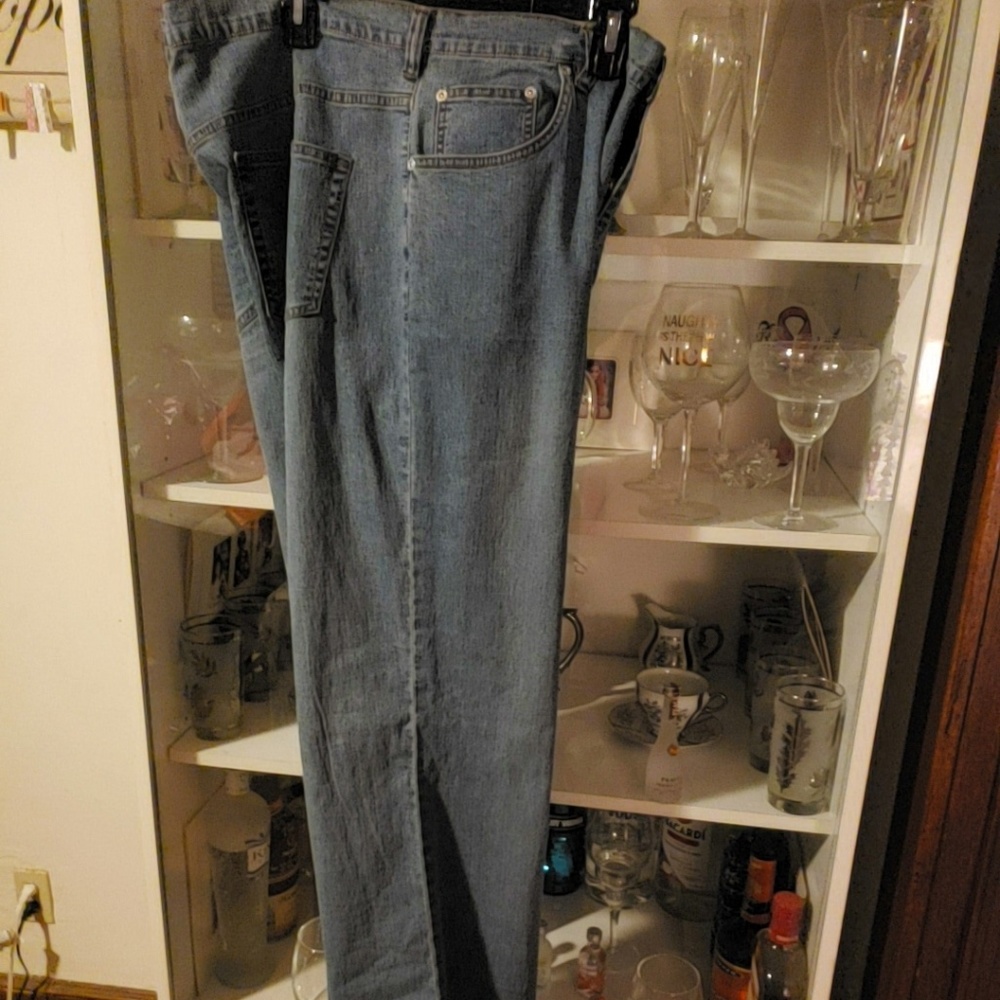 Jeans - Picture 3 of 3